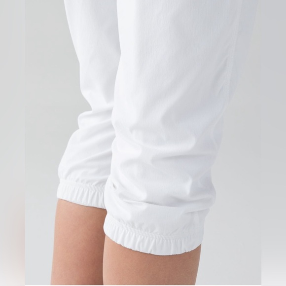 Lululemon Studio Crop II - White - Picture 5 of 15